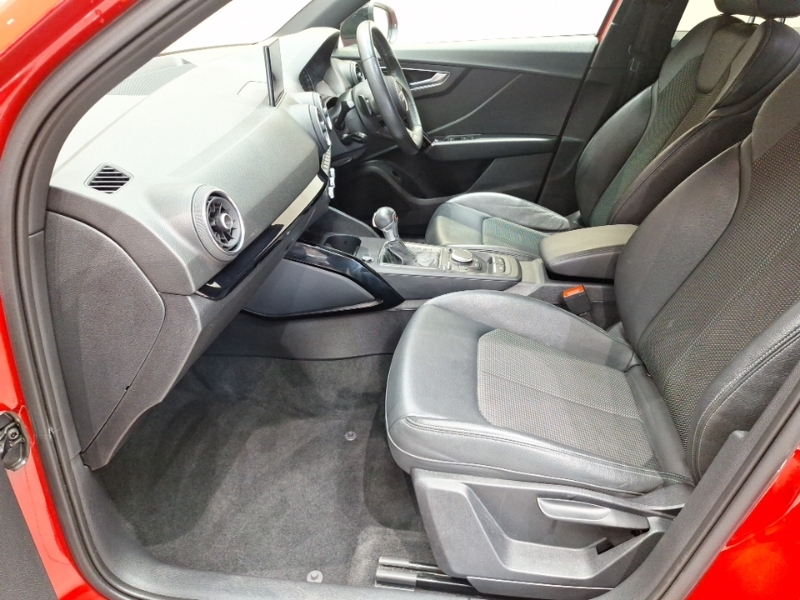 Audi Q2 40 Tfsi Quattro Black Edition S Tronic Red #5
