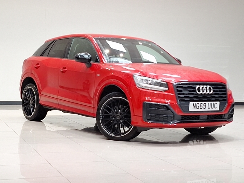 Audi Q2 40 Tfsi Quattro Black Edition S Tronic Red