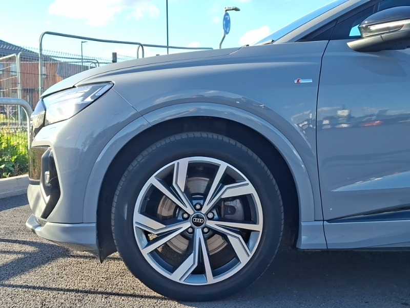 Audi Q4 E Tron Audi Q4 E-tron Sportback Sportback Q4 Vorsprung 40 Silver #19