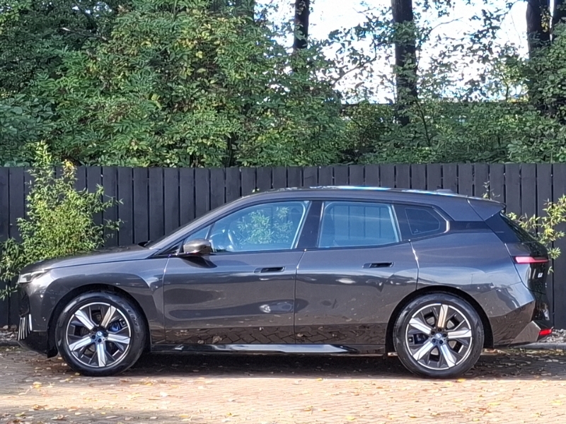 BMW iX 240Kw Xdrive40 M Sport 76.6Kwh Black #4