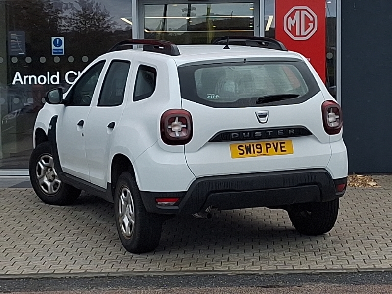 Dacia Duster 1.6 Sce Essential White #2