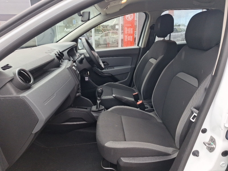 Dacia Duster 1.6 Sce Essential White #5