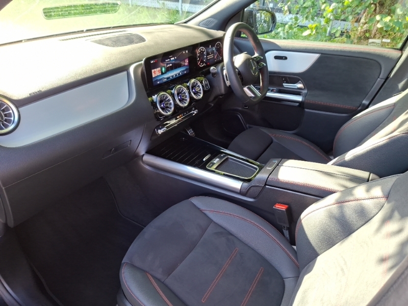 Mercedes-Benz GLA Class Gla 200D Amg Line Executive Black #5