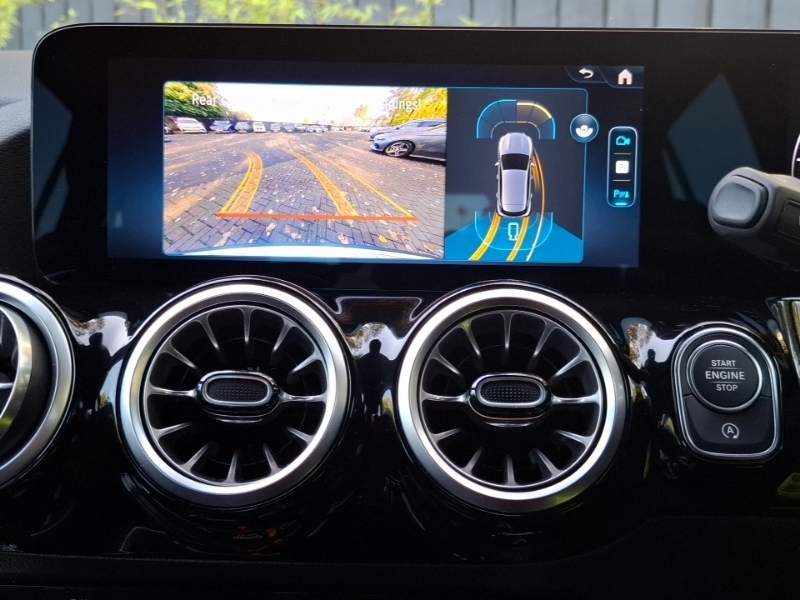 Mercedes-Benz GLA Class Gla 200 Amg Line Executive #9