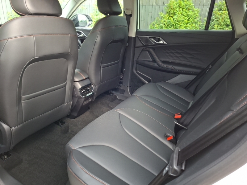 MG HS 1.5 T-gdi Phev Trophy White #6