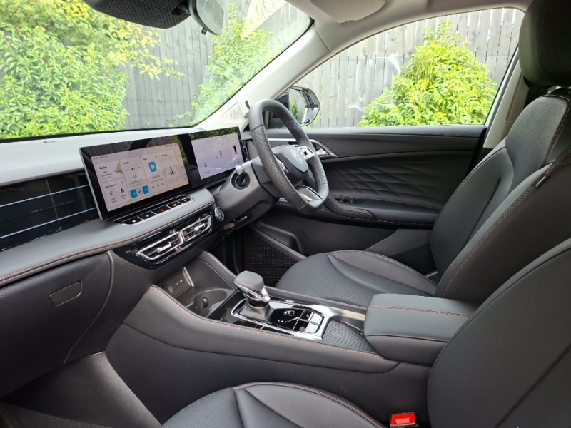 MG HS 1.5 T-gdi Phev Trophy White #5
