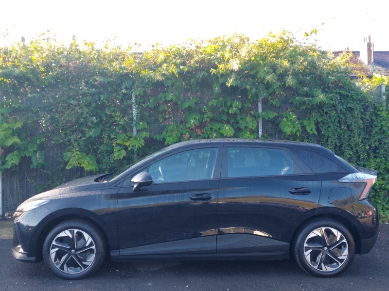MG MG4 150Kw Se Ev Long Range 64Kwh Black #4