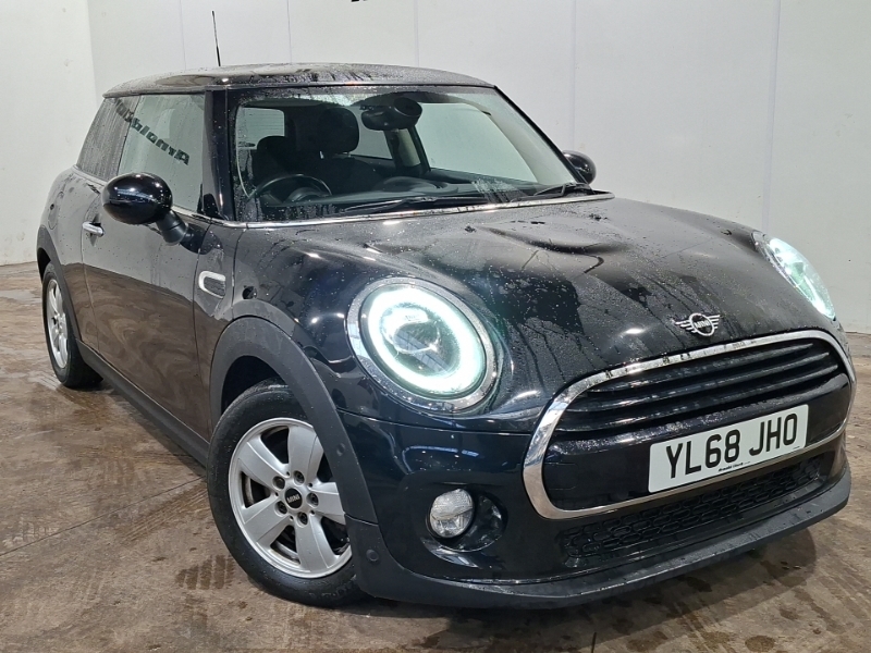 Mini Hatch 1.5 Cooper Classic II Black