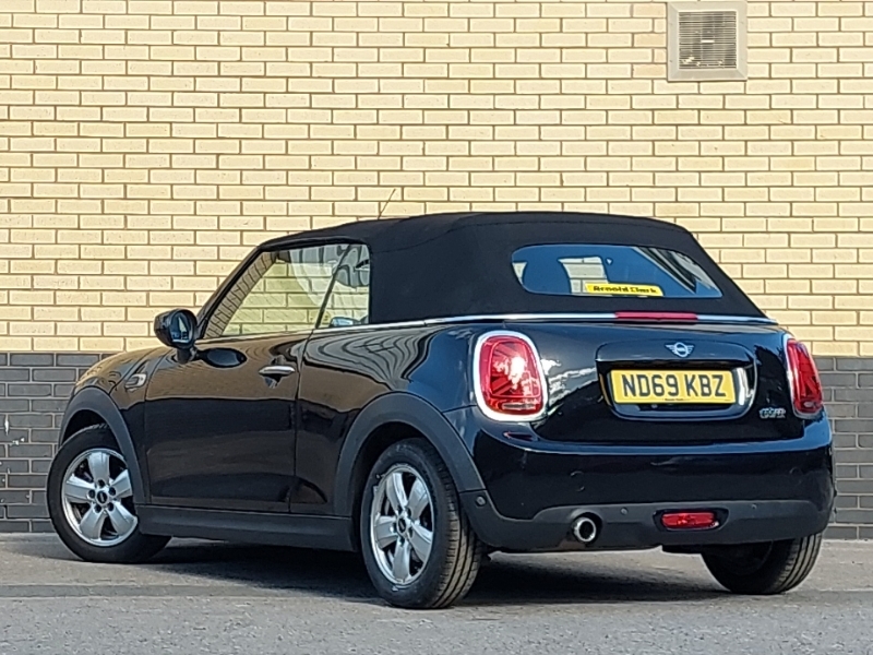 Mini Hatch 1.5 Cooper Classic II Black #2