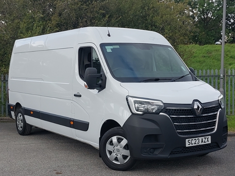 Renault Master Lm35 Blue Dci 135 Advance Medium Roof Van White