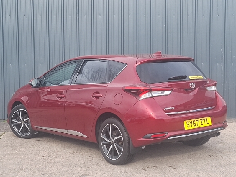 Toyota Auris 1.6 D-4d Design Tss Red #2