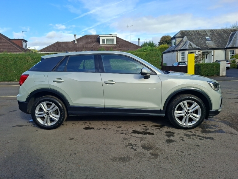 Audi Q2 30 Tfsi Sport Silver #4