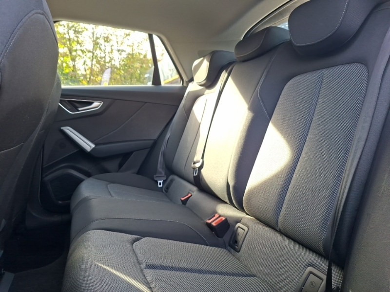 Audi Q2 30 Tfsi Sport Silver #6