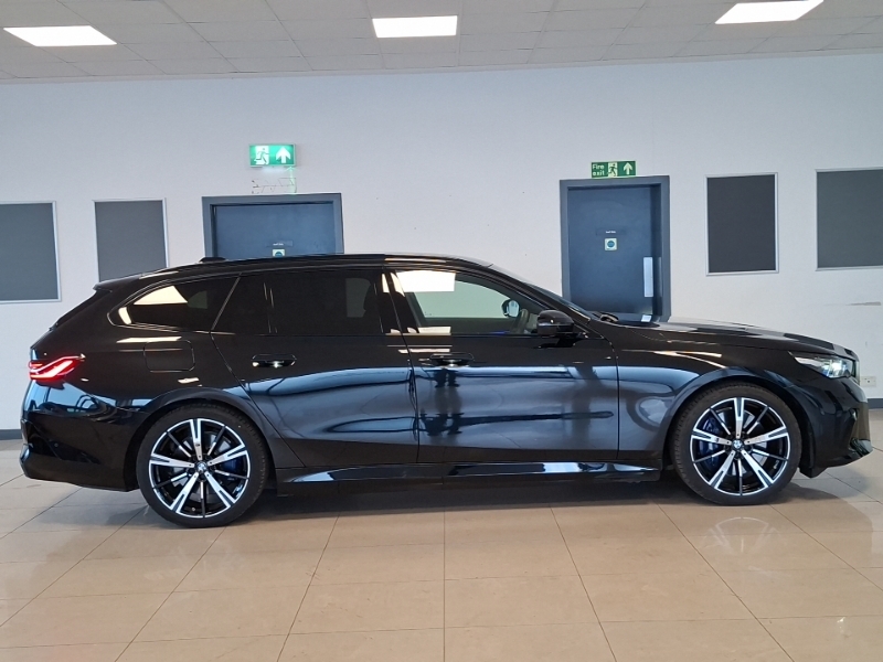 BMW i5 250Kw Edrive40 M Sport 84Kwh Black #3