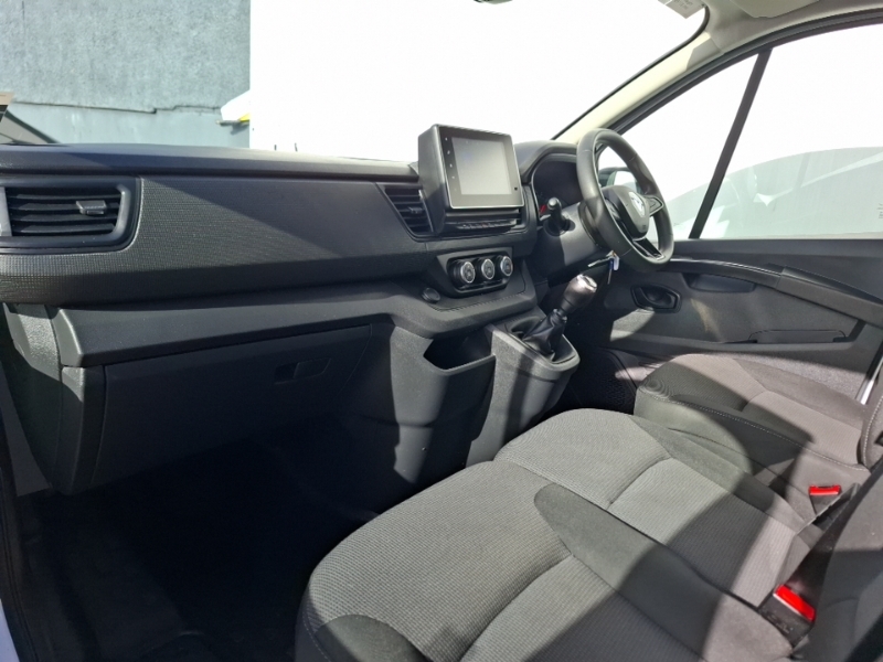 Renault Trafic Sl30 Blue Dci 130 Advance Van White #5