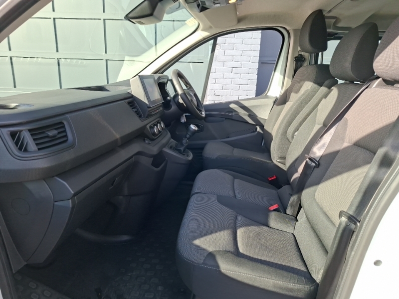 Renault Trafic Ll30 Blue Dci 130 Advance Safety Crew Van White #5