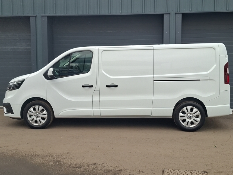 Renault Trafic Ll30 Blue Dci 150 Extra Safety Van White #4