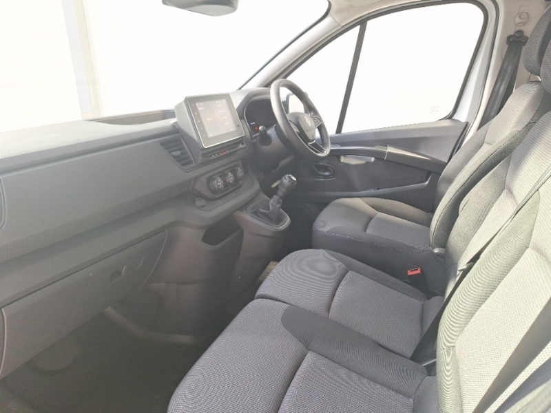 Renault Trafic Ll30 Blue Dci 130 Advance Safety Crew Van White #5