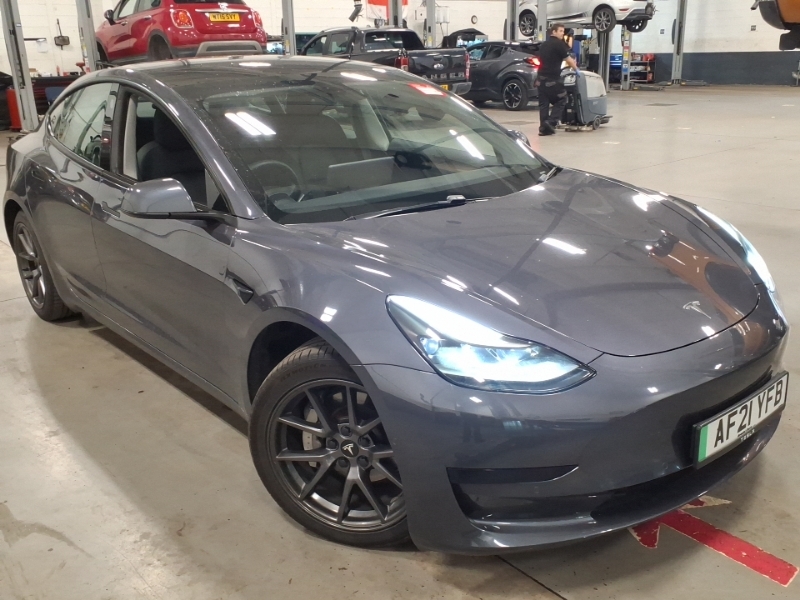 Tesla Model 3 Standard Plus Grey