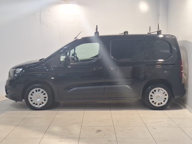 Vauxhall Combo 2000 1.5 Turbo D 130Ps H1 Sportive Van Black #4