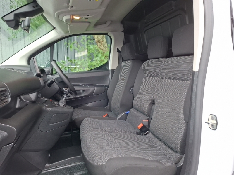 Vauxhall Combo 1.5 Turbo D 100Ps Pro H1 Van White #5
