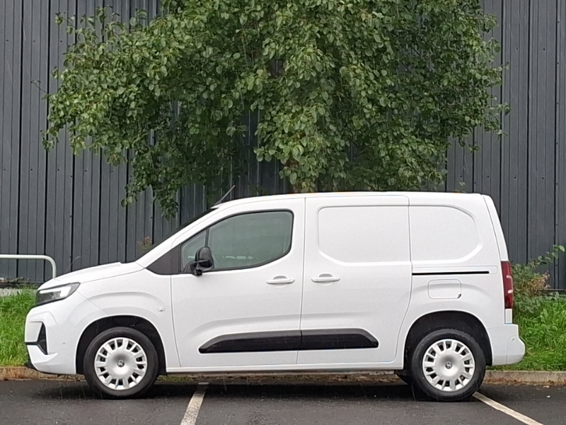 Vauxhall Combo 1.5 Turbo D 100Ps Pro H1 Van White #4