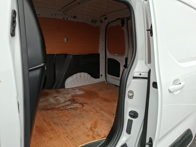Vauxhall Combo 1.5 Turbo D 100Ps Pro H1 Van White #6
