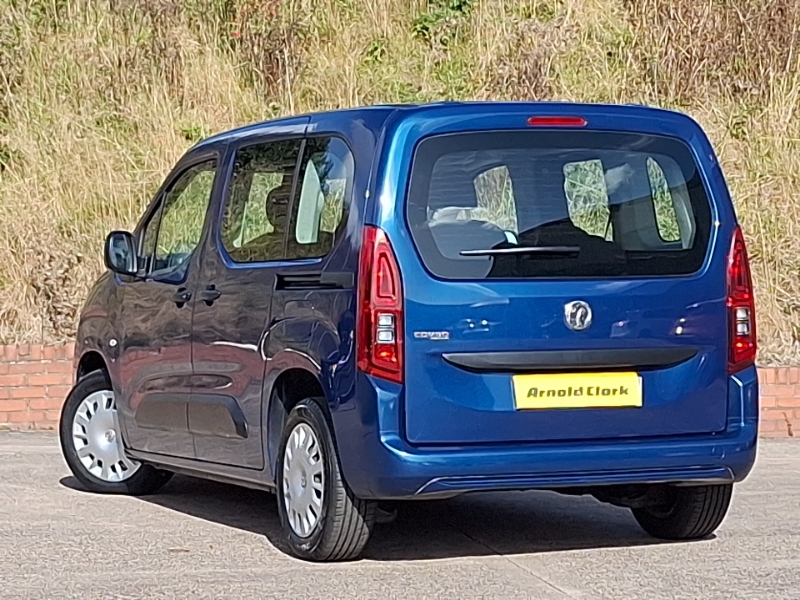 Vauxhall Combo Life 1.5 Turbo D Design Blue #2