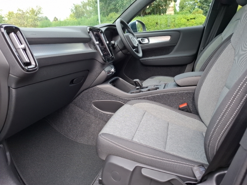 Volvo XC40 2.0 B3p Plus Dark  #5