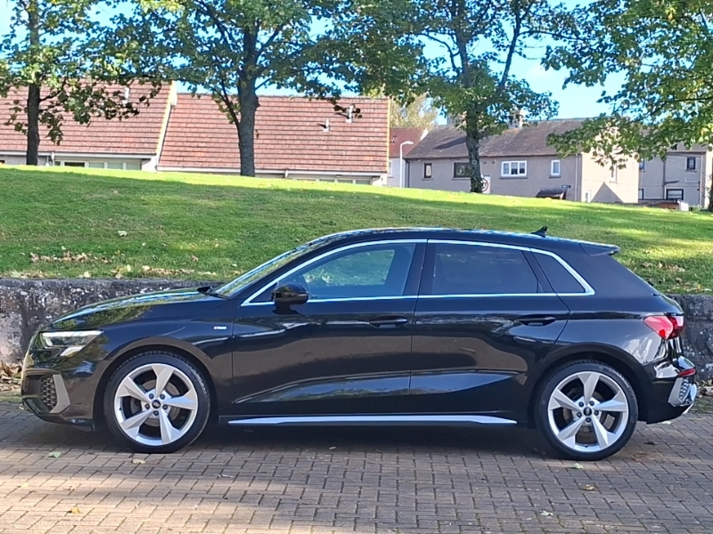 Audi A3 30 Tfsi S Line Black #4