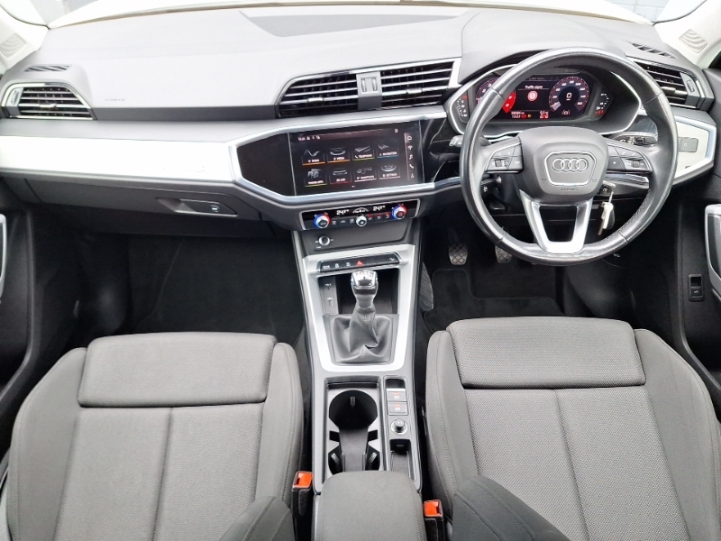 Audi Q3 Tfsi Cod 35 S White #3