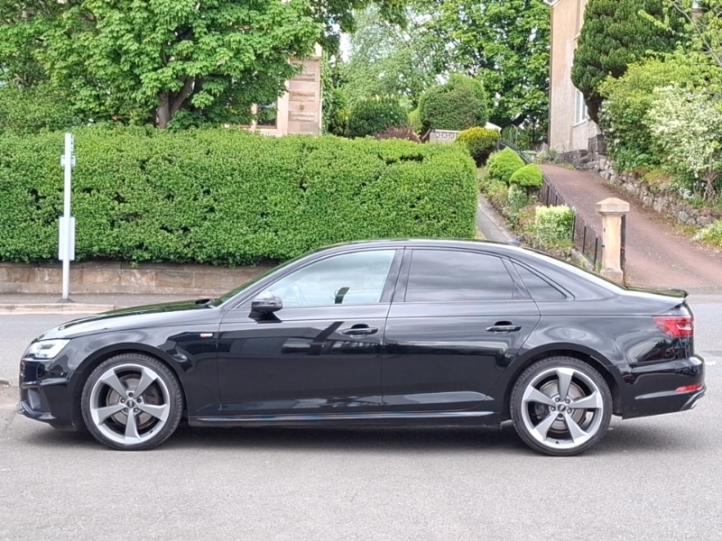Audi A4 35 Tfsi Black Edition Black #4