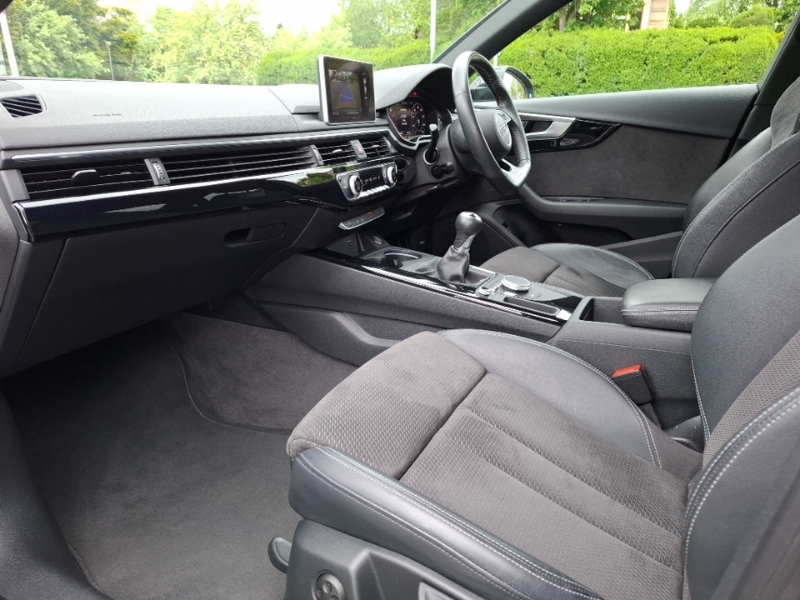 Audi A4 35 Tfsi Black Edition Black #5