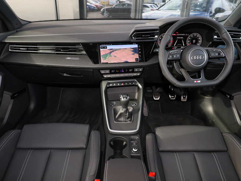 Audi A3 35 Tfsi Black Edition Blue #3