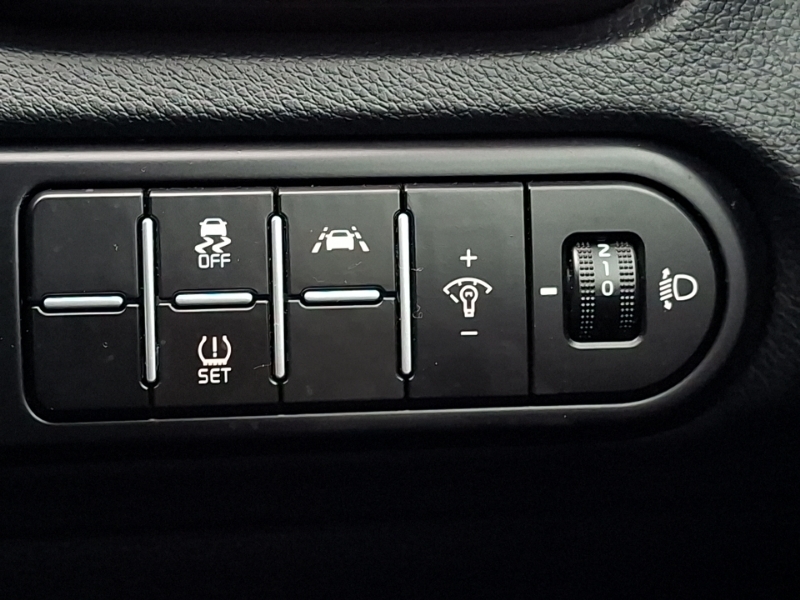 Kia Xceed 4 Black #17