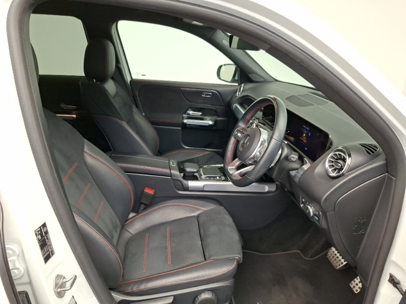 Mercedes-Benz GLB Class Glb 220D 4Matic Amg Line Premium 8G-tronic White #6