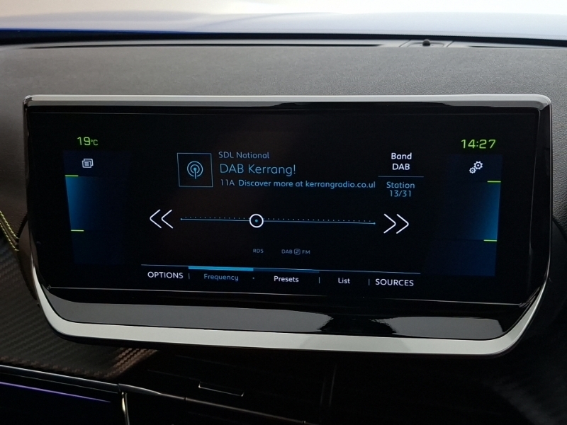Peugeot e-2008 50Kwh Active Premium Plus Suv #9