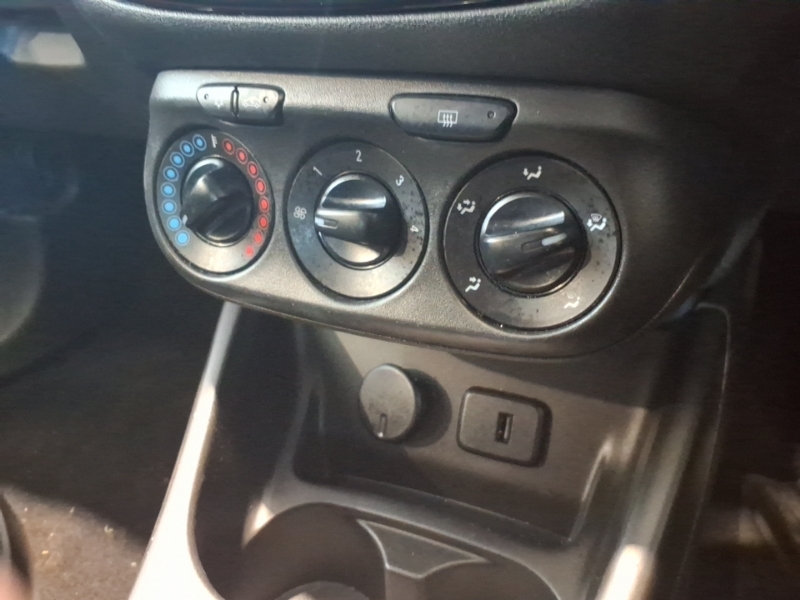 Vauxhall Corsa 1.4 Se Nav Red #14