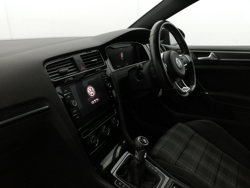 Volkswagen Golf 2.0 Tdi 184 Gtd Black #5