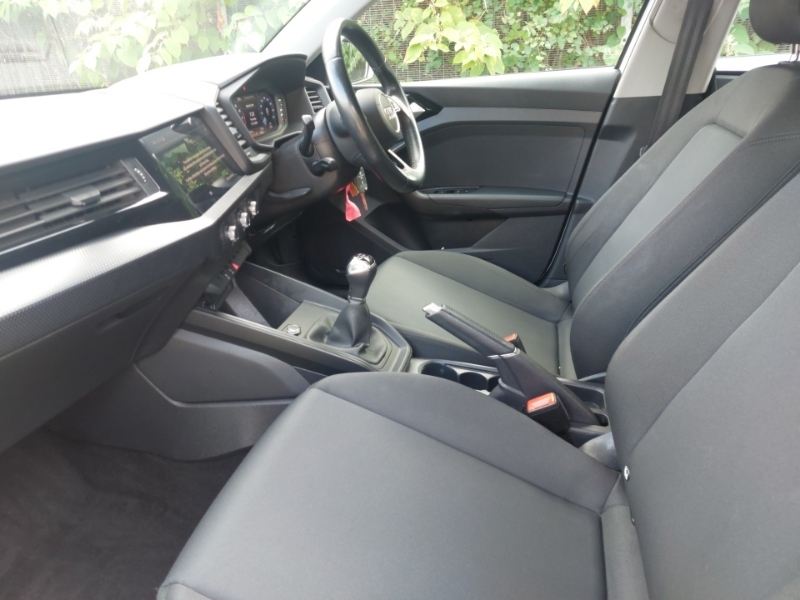 Audi A1 25 Tfsi Technik White #5