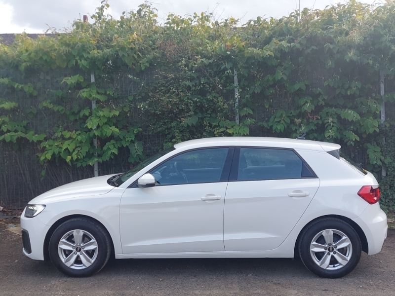Audi A1 25 Tfsi Technik White #4