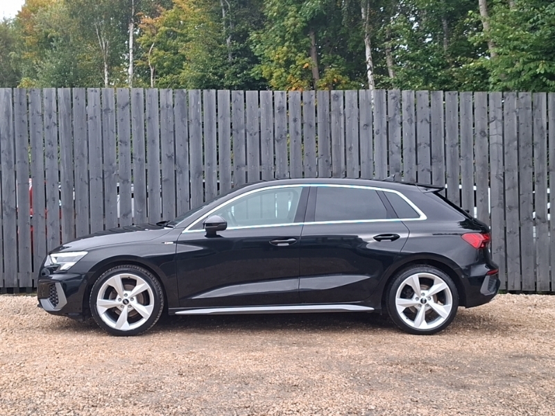 Audi A3 30 Tfsi S Line Comfortsound Black #4