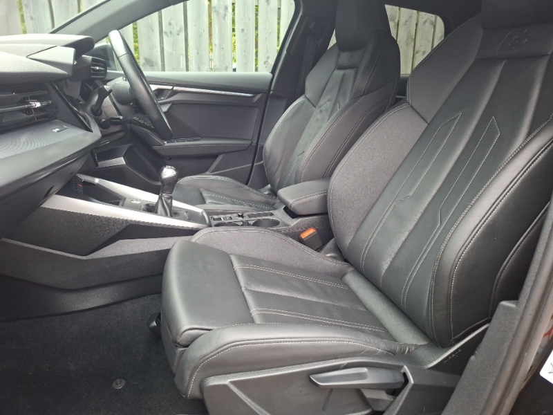 Audi A3 30 Tfsi S Line Comfortsound Black #5