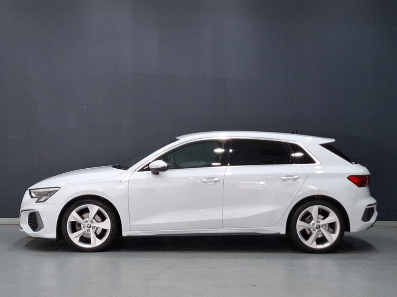 Audi A3 30 Tfsi S Line S Tronic White #4
