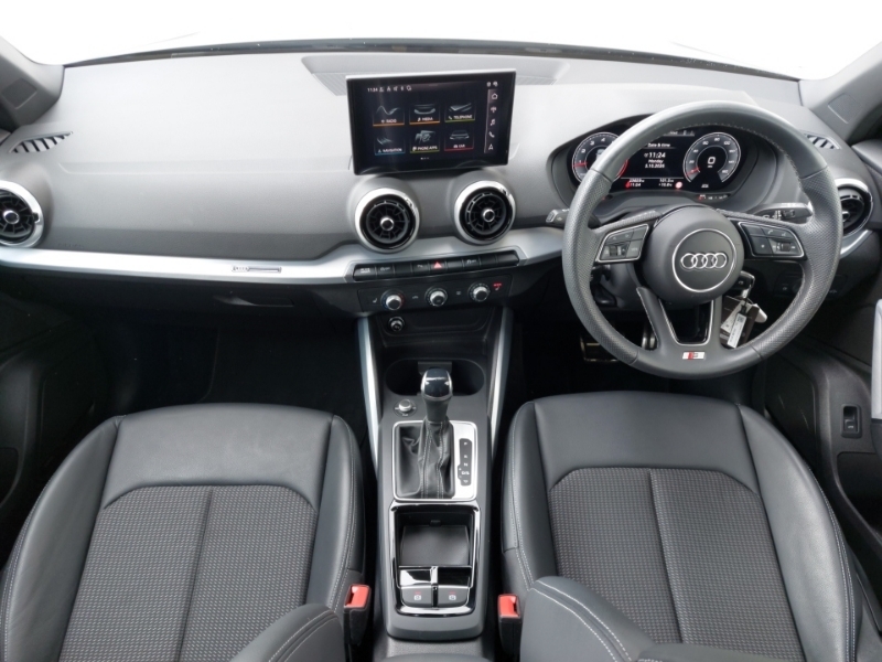 Audi Q2 35 Tfsi S Line S Tronic Black #3