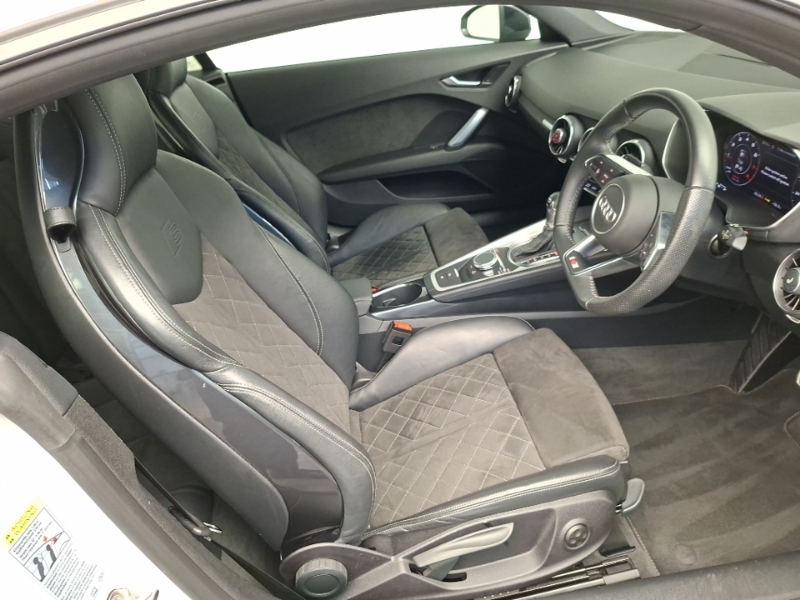 Audi TT 40 Tfsi Black Edition S Tronic White #6