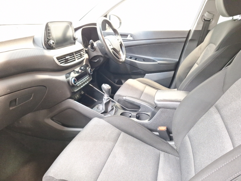 Hyundai Tucson 1.6 Gdi Se Nav 2Wd White #5