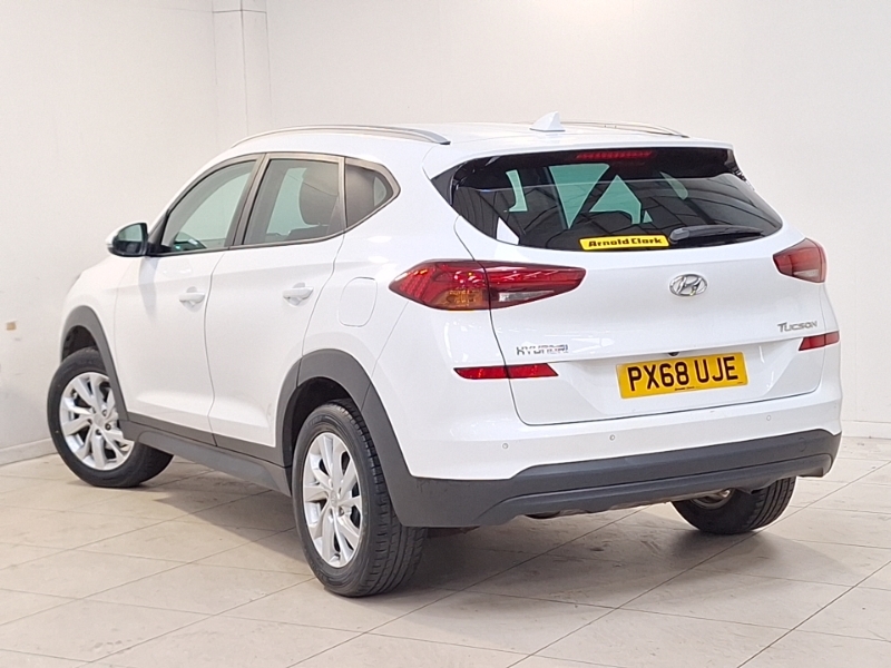 Hyundai Tucson 1.6 Gdi Se Nav 2Wd White #2