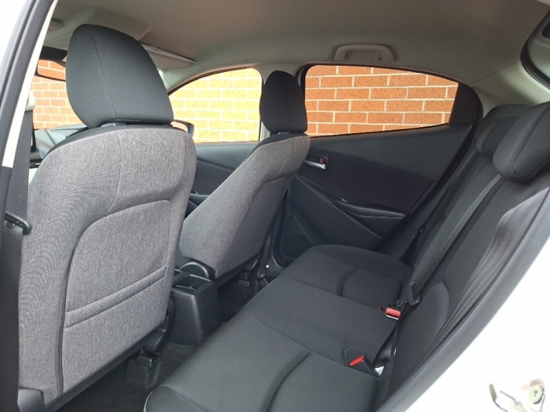 Mazda 2 1.5 E-skyactiv G Mhev Exclusive-line White #6