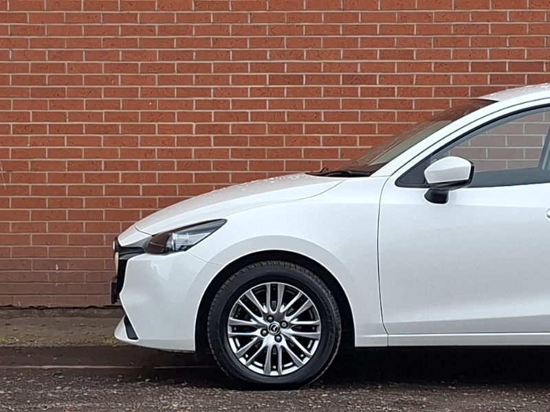 Mazda 2 1.5 Skyactiv G Homura Aka White #18